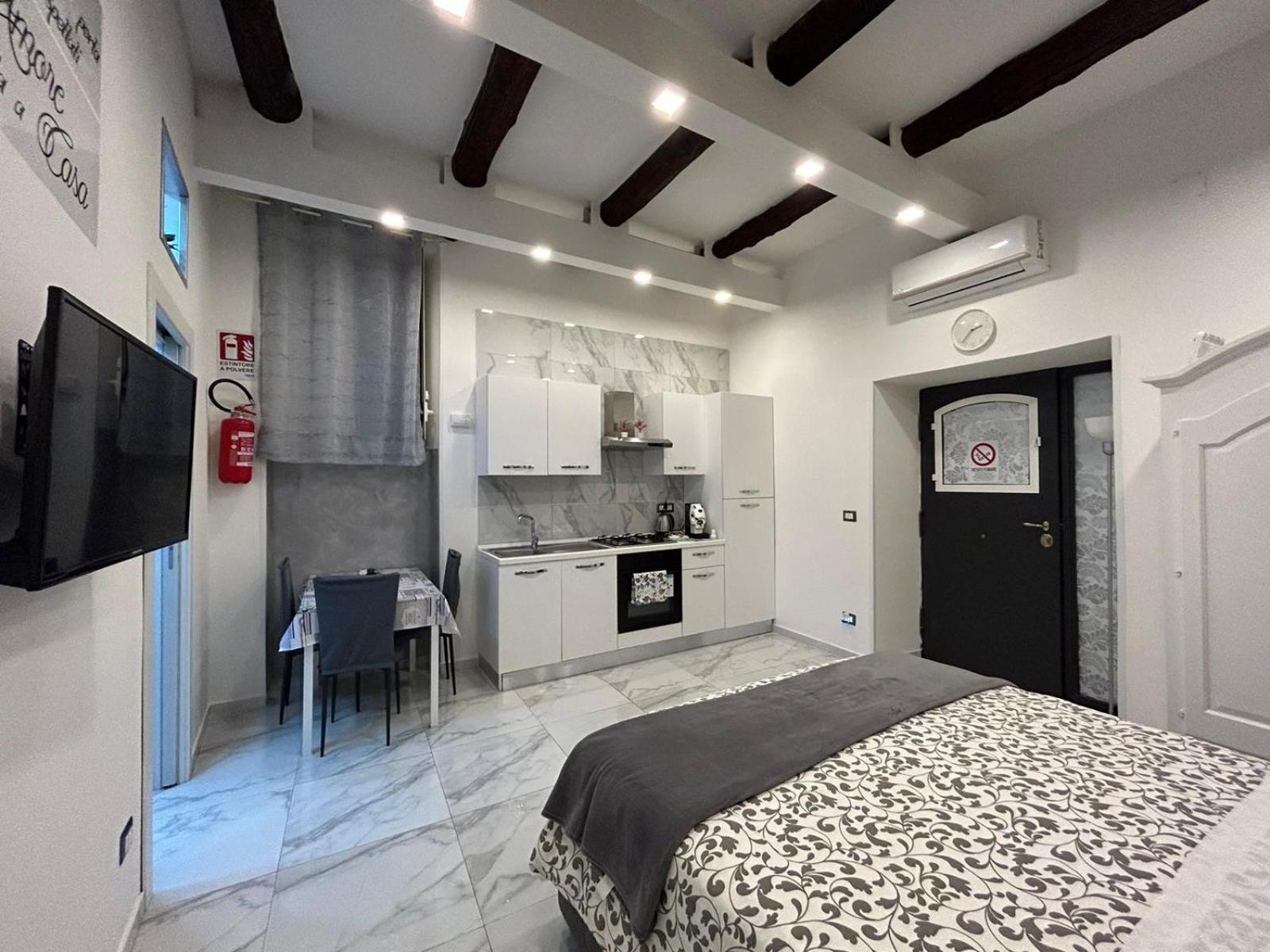 فيلا Casa Tolentino Al Centro Di Napoli المظهر الخارجي الصورة